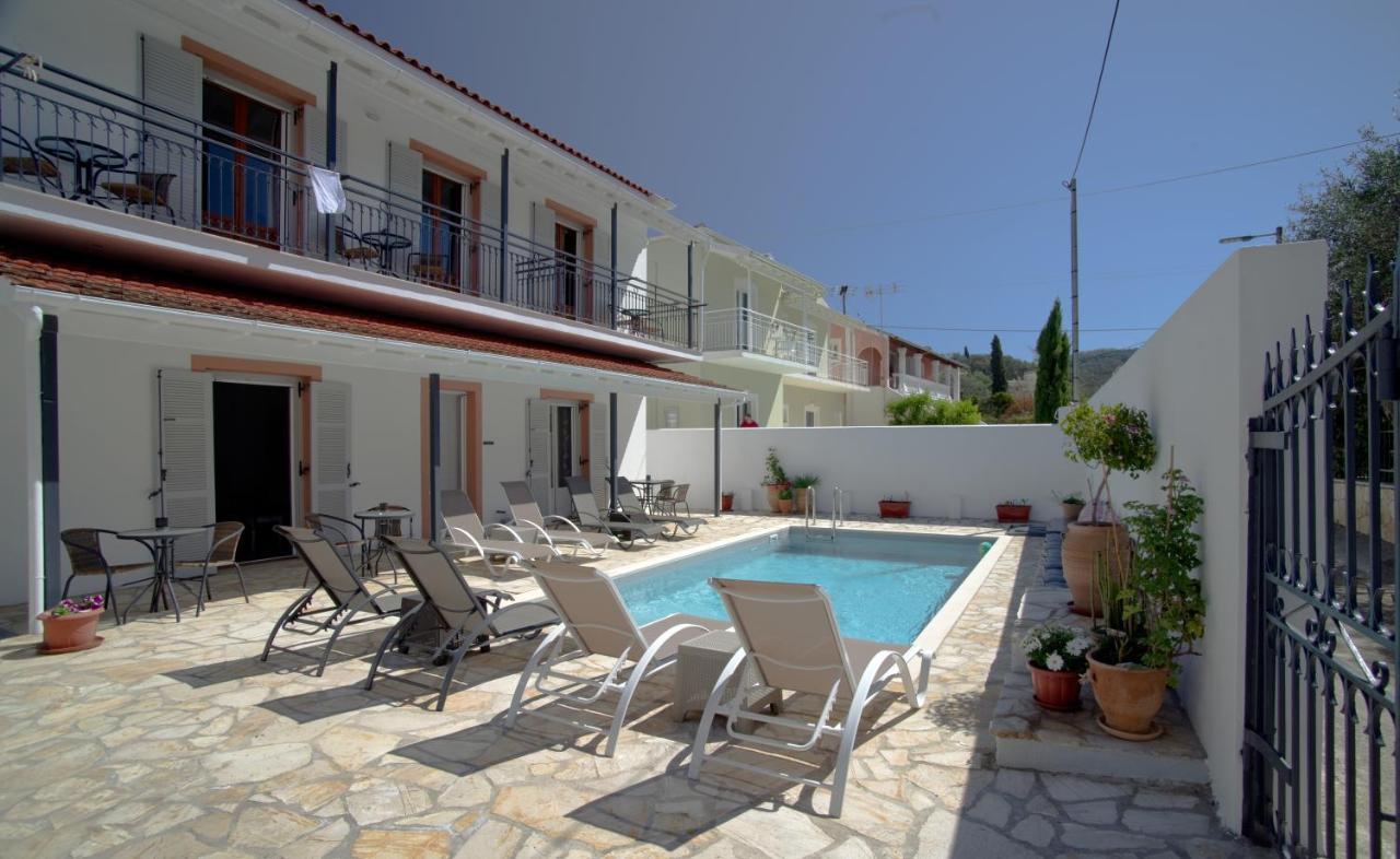 Nicola'S Apartments Kassiopi Exterior photo