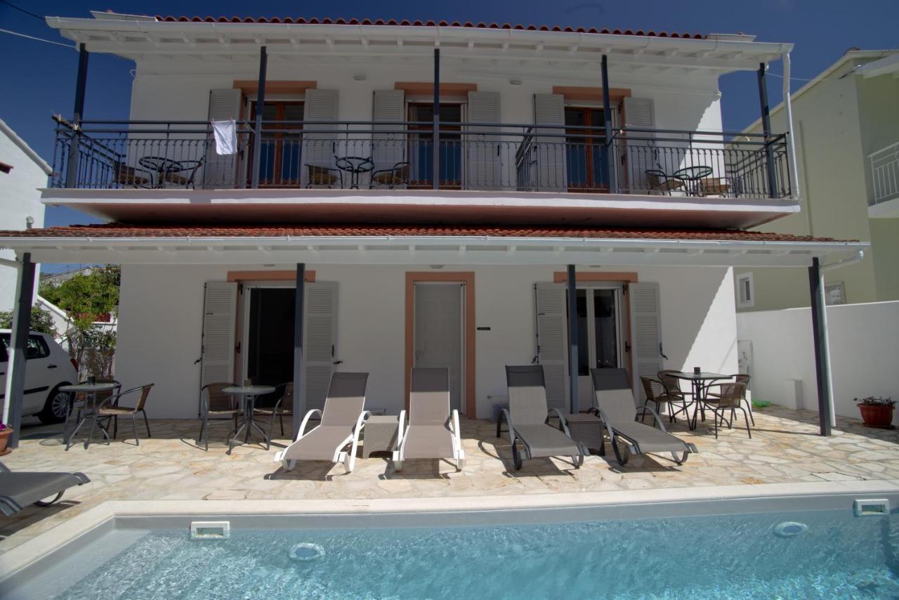 Nicola'S Apartments Kassiopi Exterior photo