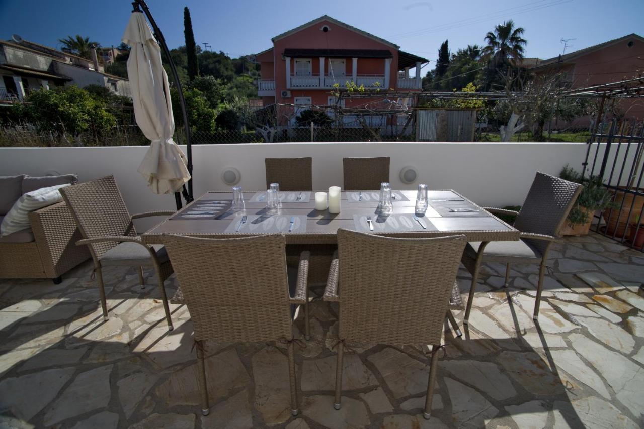 Nicola'S Apartments Kassiopi Exterior photo