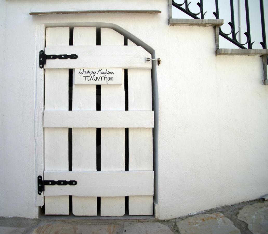 Nicola'S Apartments Kassiopi Exterior photo