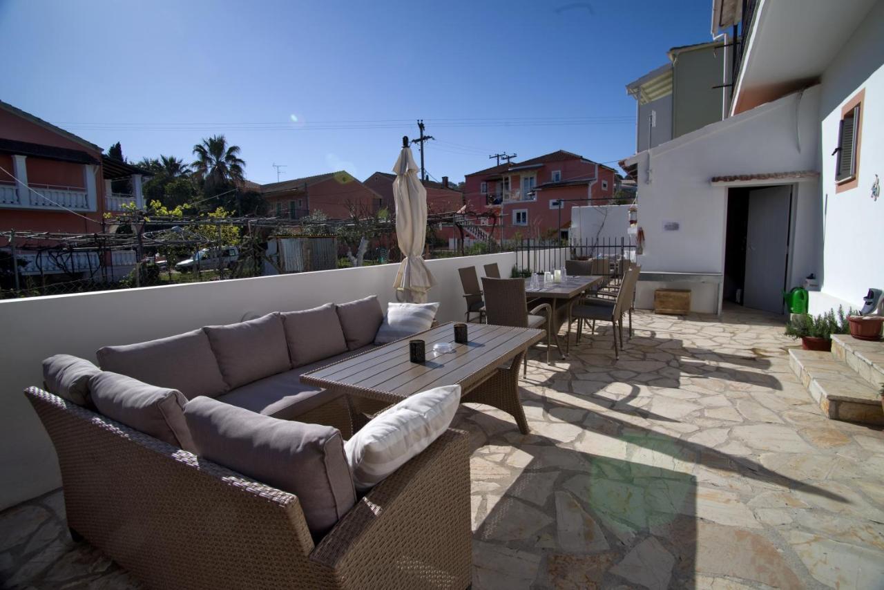 Nicola'S Apartments Kassiopi Exterior photo
